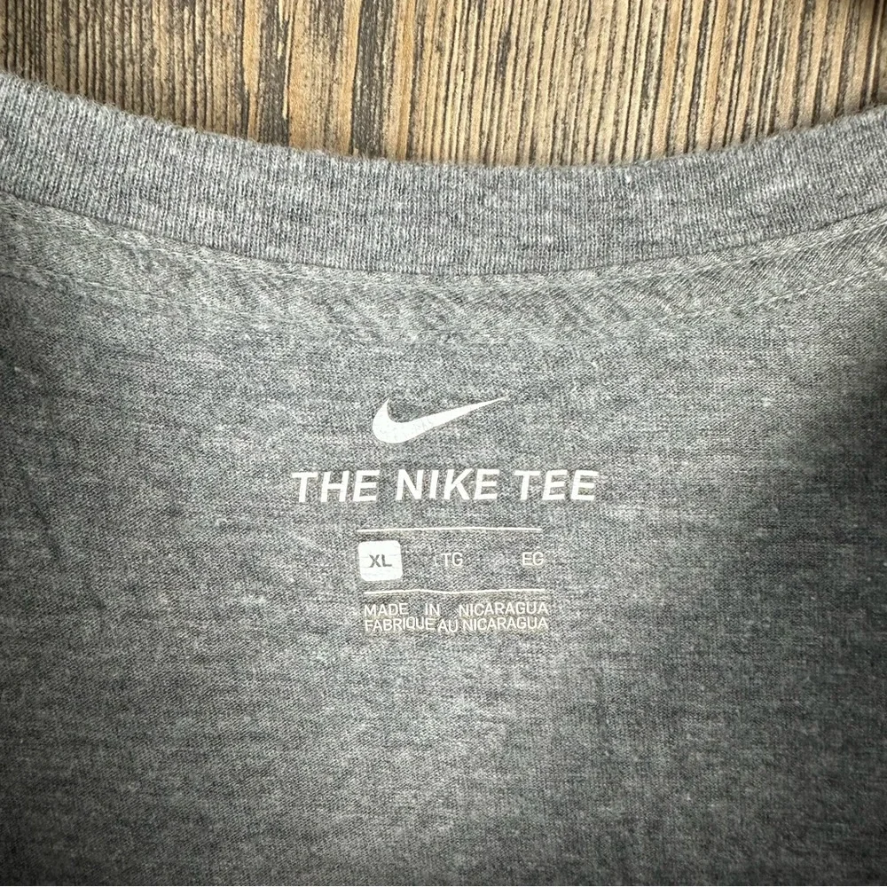 Nike Worldwide Pack Swoosh Logo T-Shirt Gray Mens Size XL